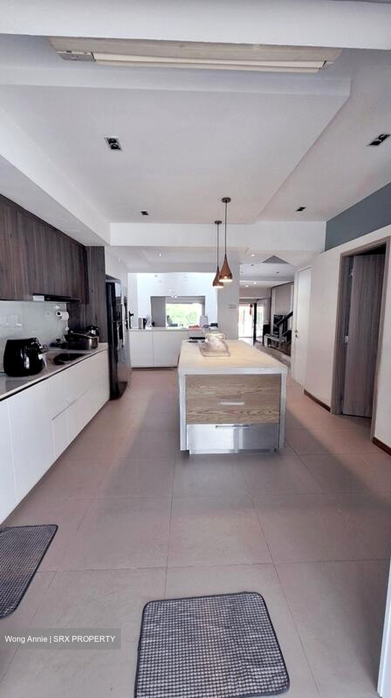 Mera Terrace (D16), Terrace #486124401